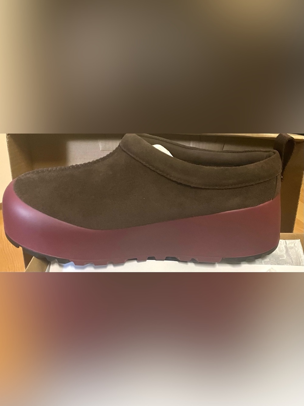Ugg Chunky Platform Slip-On Shoe in Dark Brown Suede w/ Burgundy Sole: Size 7 - Picture 2 of 8